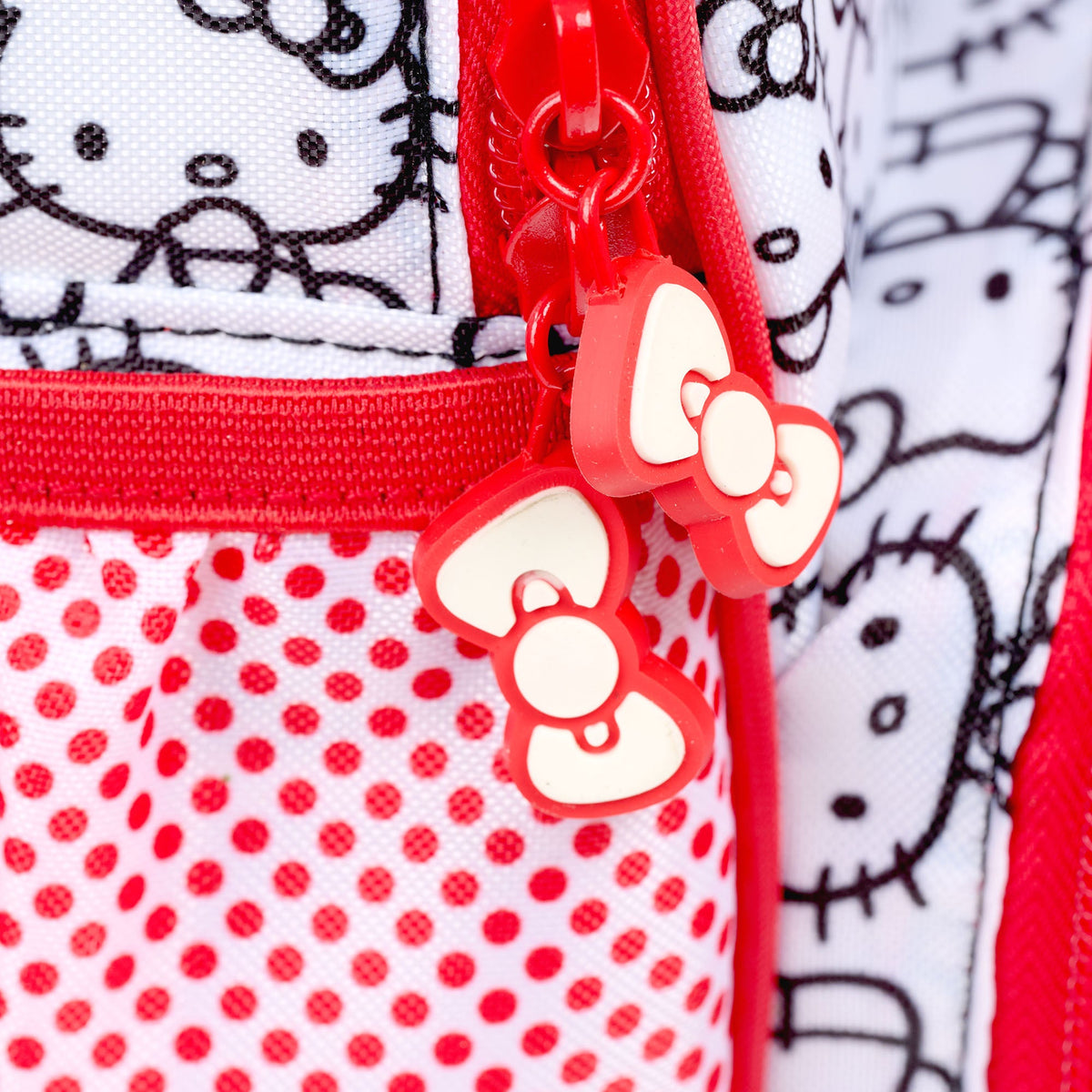 hello-kitty-classic-backpack-cooler-q1 00027925-Z.jpg