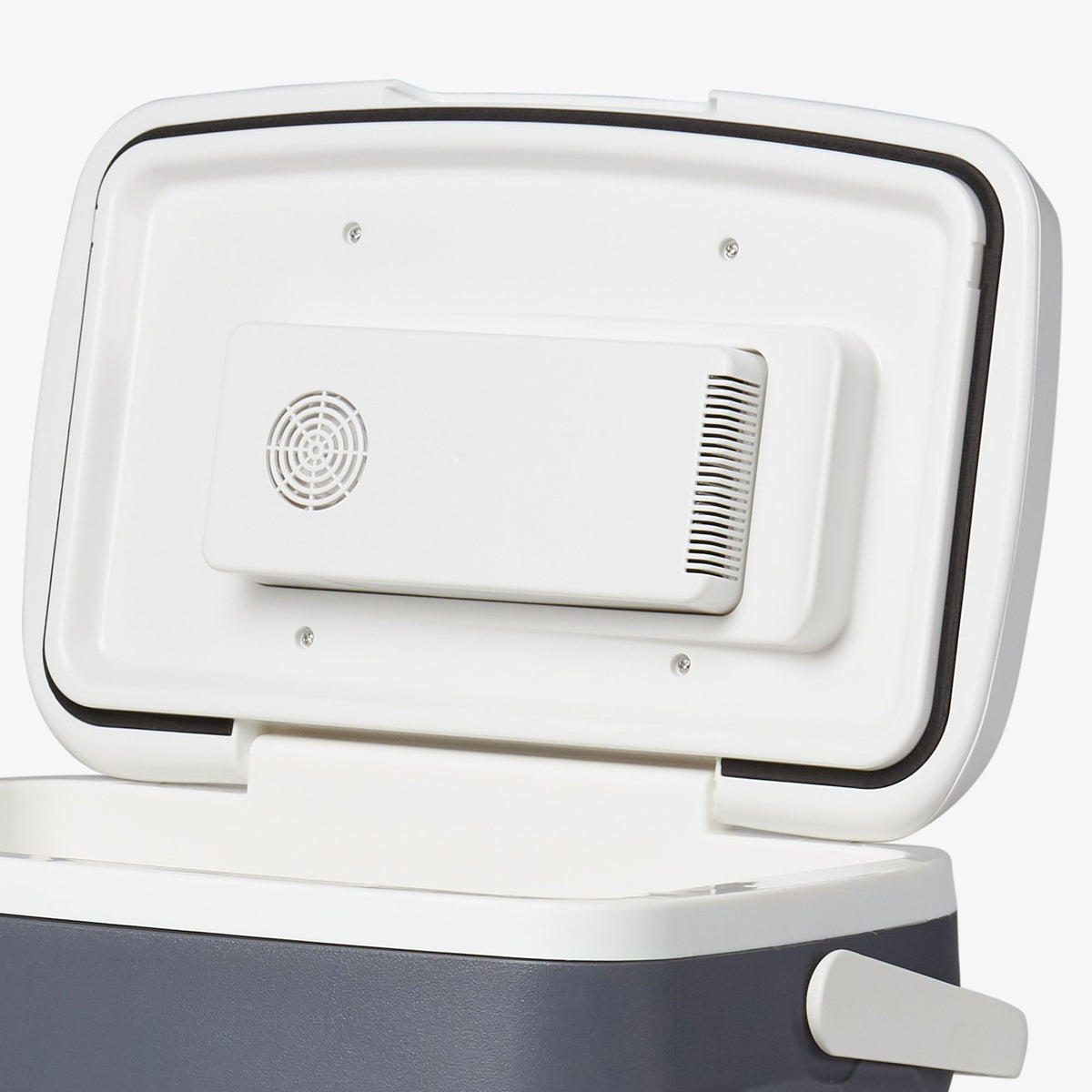 versatemptm-28-qt-portable-electric-cooler-p9 00040390_7.jpg
